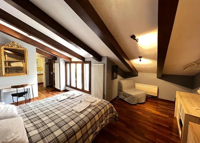 Margherita W/ Terrace 볼로냐